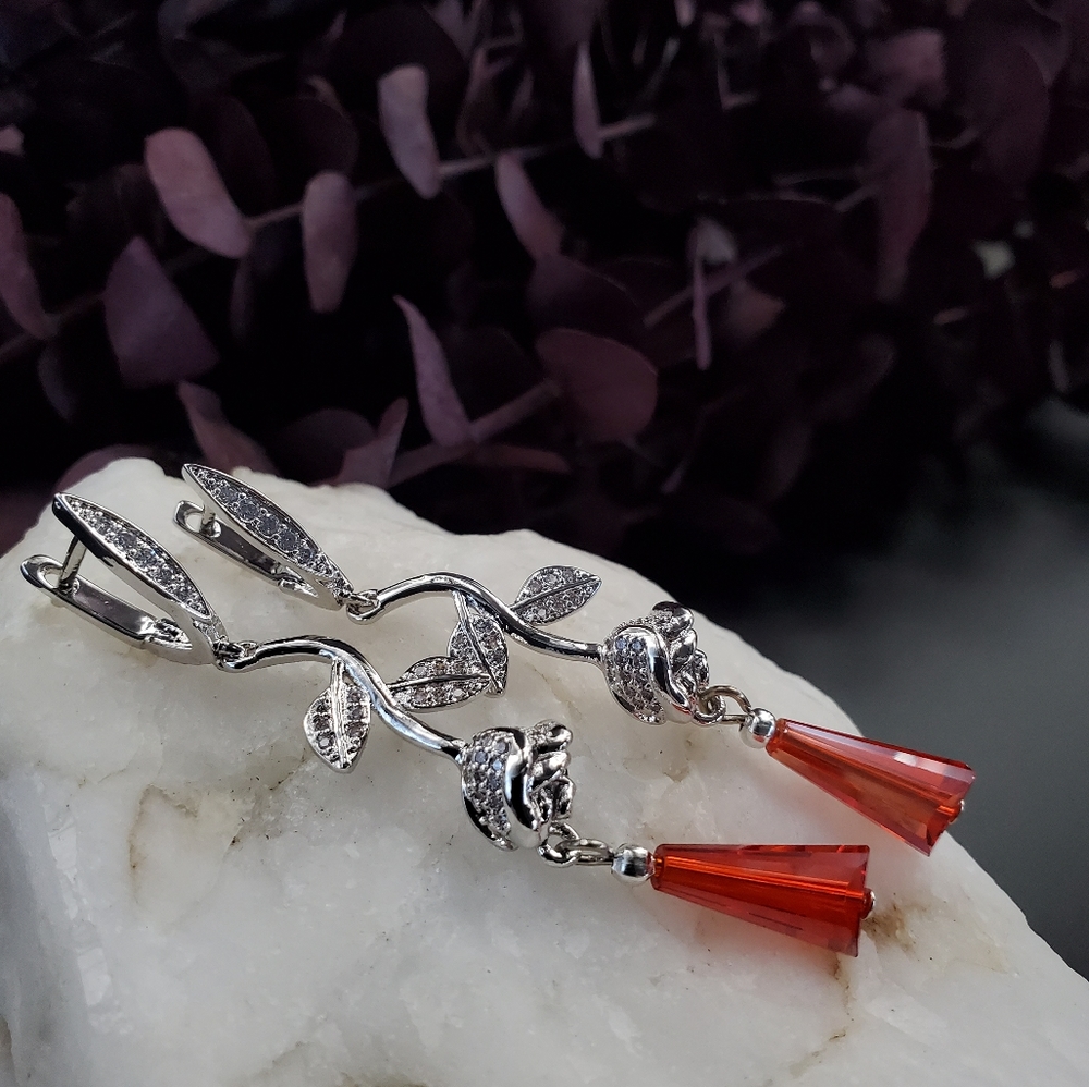 Rhodium/white Goldplated Earrings White Topaz/ Swarovski Red Crystals